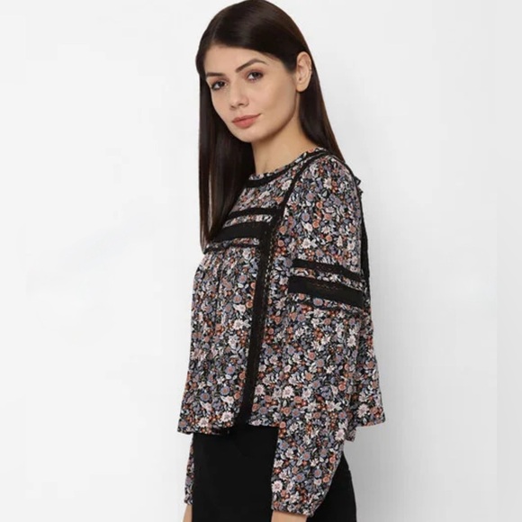 American Eagle Black Ditsy Floral Open-Back Flowy Boho Peasant Blouse S - Picture 3 of 12